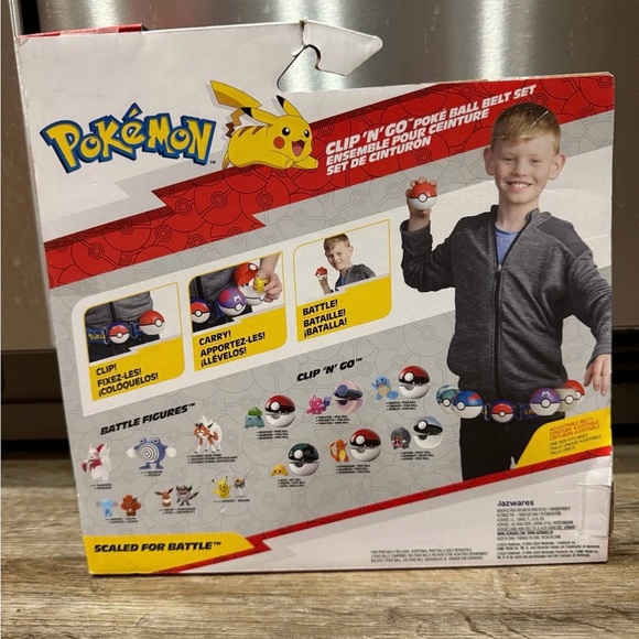 New in Box Pokémon Clip N Go Poke Ball Belt Set - Picture 2 of 2